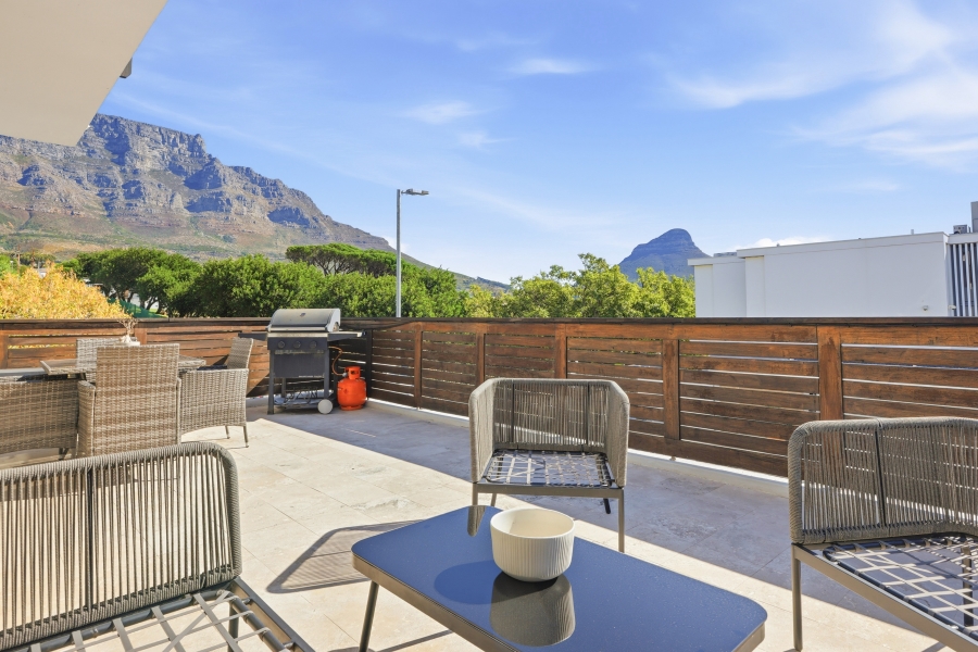 3 Bedroom Property for Sale in Vredehoek Western Cape